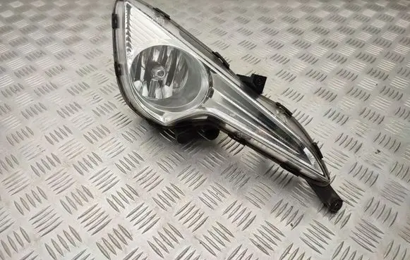 Hyundai i40 Front fog light 922023z010