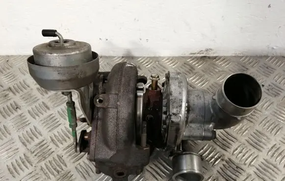 Toyota Corolla Verso AR10 Turbo 172010R020