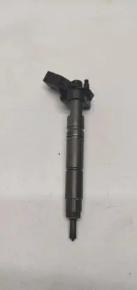 Jeep Grand Cherokee (WK) Fuel injector A6420700587