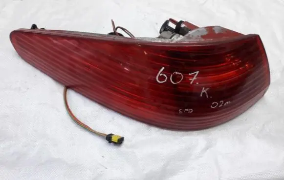 Peugeot 607 Rear/tail lights