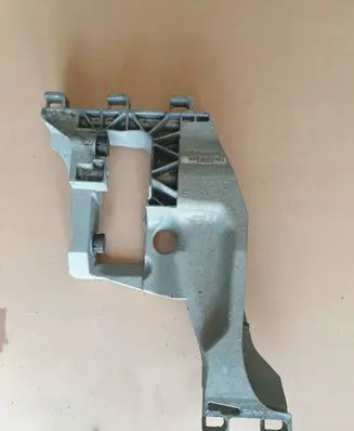 Gearbox mounting bracket