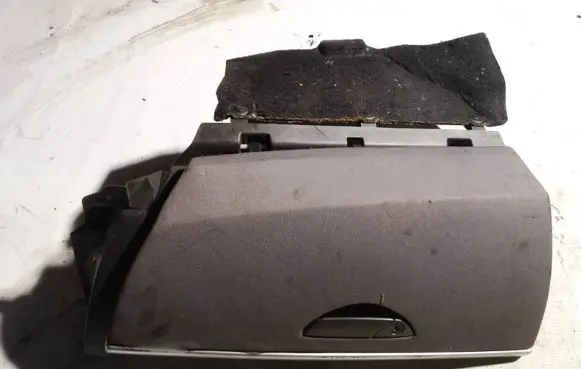 Peugeot 807 Glove box 1484104077