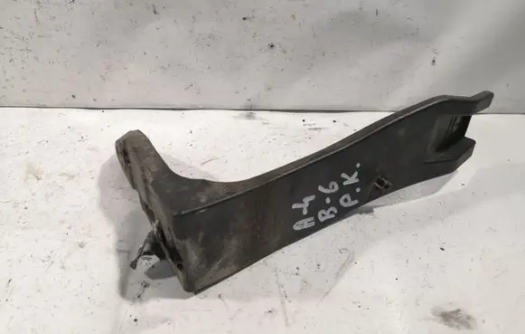 Audi A4 S4 B6 8E 8H Front bumper mounting bracket 8E0821137