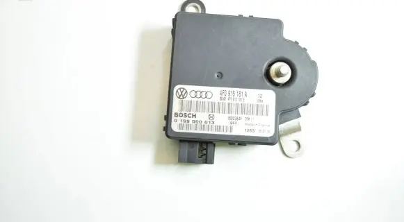 Audi A6 S6 C6 4F Battery control module 4F0915181A