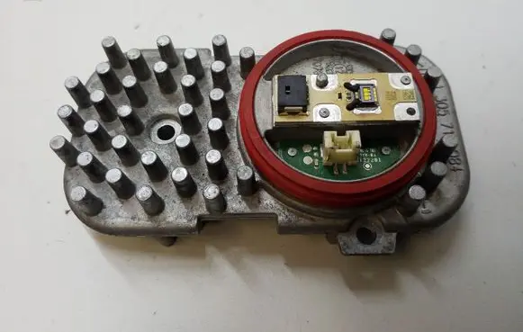 BMW X5 F15 LED ballast control module 1305715084 251012