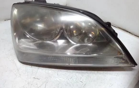 KIA Sorento Headlight/headlamp 83580853