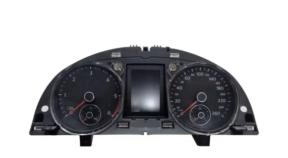 Volkswagen PASSAT B6 Speedometer (instrument cluster) 3C0920872G