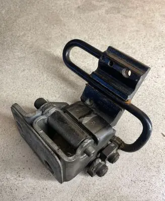 Audi A6 S6 C5 4B Rear door lower hinge 4B0833412E