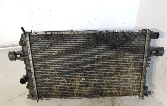 Opel Zafira A Coolant radiator