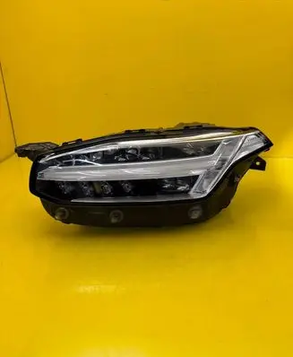 Volvo XC90 Headlight/headlamp 32228688