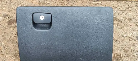 Hyundai Santa Fe Glove box lid/cover 845112B000