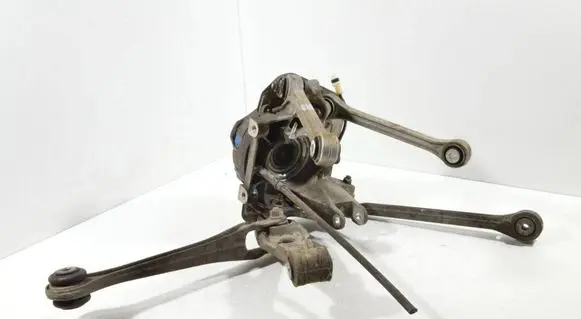 Porsche 911 996 Rear wheel hub spindle/knuckle 99633111206 99633111205 99633161206