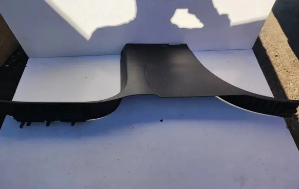 Porsche Cayenne (92A) (B) pillar trim (bottom) 7P0853369D 699L680L
