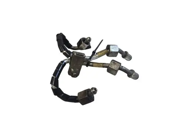 Jaguar XF X250 Fuel injector supply line/pipe 