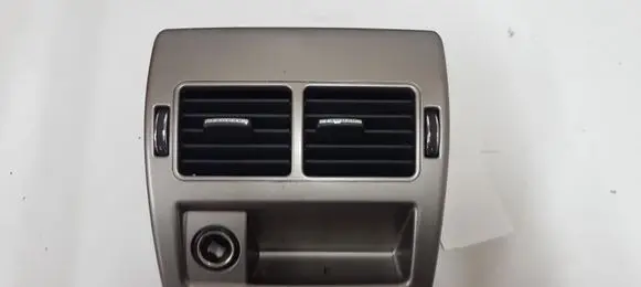 Jaguar XF X250 Rear air vent grill AX2367846A
