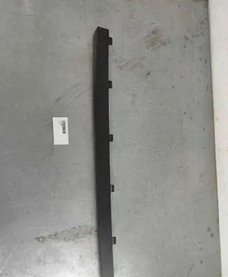 Volvo XC90 Front bumper splitter molding 31383799