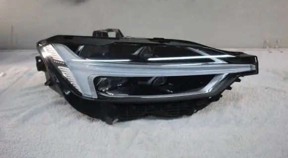 Volvo XC60 Headlight/headlamp 31420418