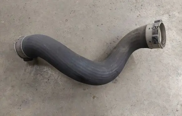Mercedes-Benz E W212 Intercooler hose/pipe