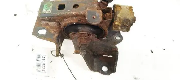 Toyota Corolla E120 E130 Engine mount bracket 