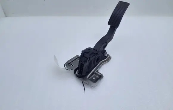 Suzuki SX4 S-Cross Accelerator throttle pedal 4940068L51