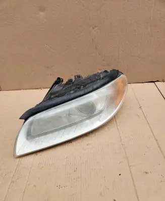 Volvo V70 Headlight/headlamp 31214347