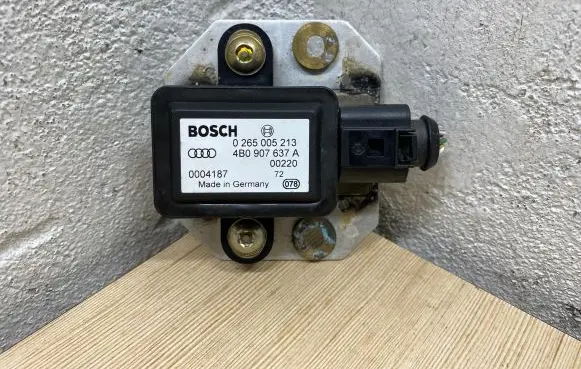 Audi A6 S6 C5 4B ESP acceleration yaw rate sensor 4B0907637A 0004187 0265005213