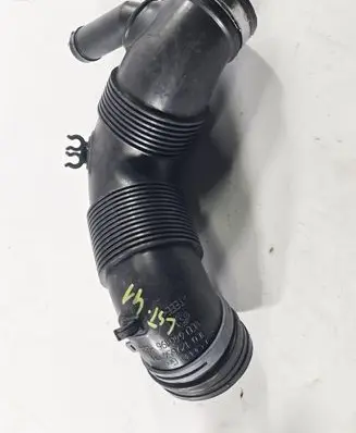 Audi A3 S3 8P Air intake hose/pipe 3C0129654M