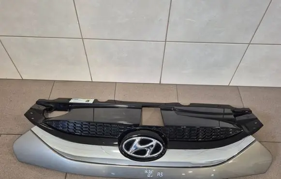 Hyundai ix35 Front bumper upper radiator grill 863512Y000 865502Y000
