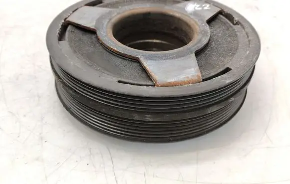 Audi A6 S6 C5 4B Crankshaft pulley