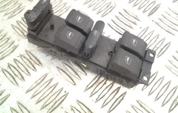 Volkswagen PASSAT B5.5 Electric window control switch 1J4959857D