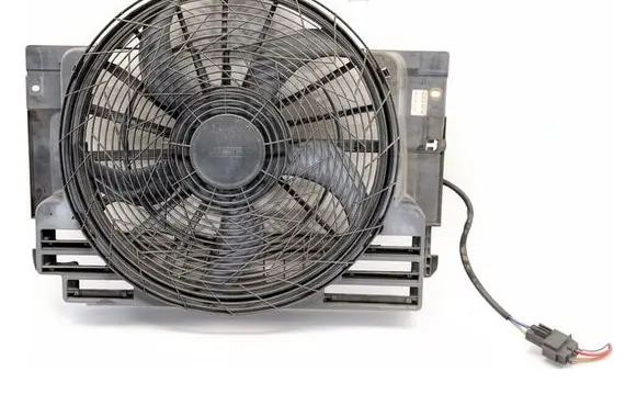 BMW X5 E53 Fan set 6921381