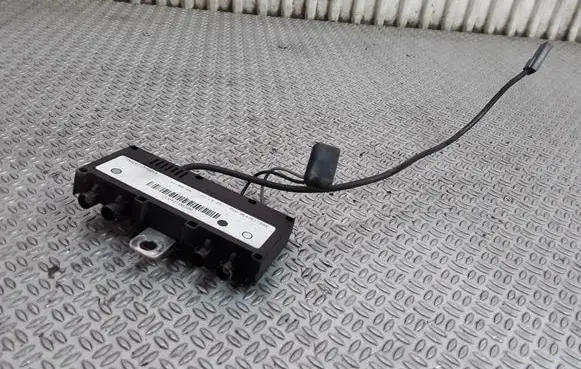 Peugeot 407 Aerial antenna amplifier 9647837380