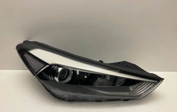 Hyundai Tucson TL Headlight/headlamp 92102D7100 230120184 R009D100065038