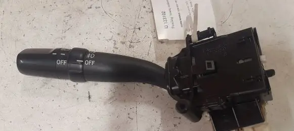 Toyota Avensis T250 Indicator stalk 8414005110 173795