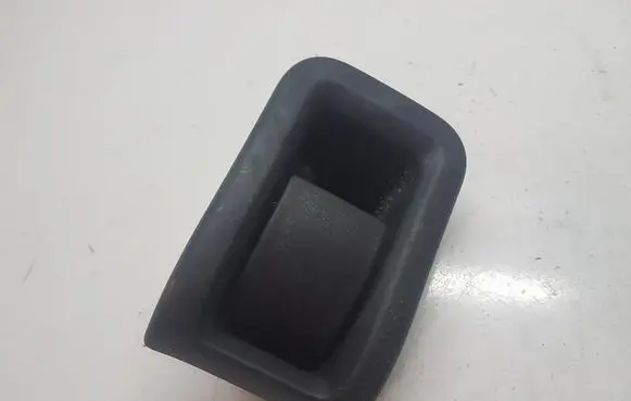 Engine bonnet (hood) release handle