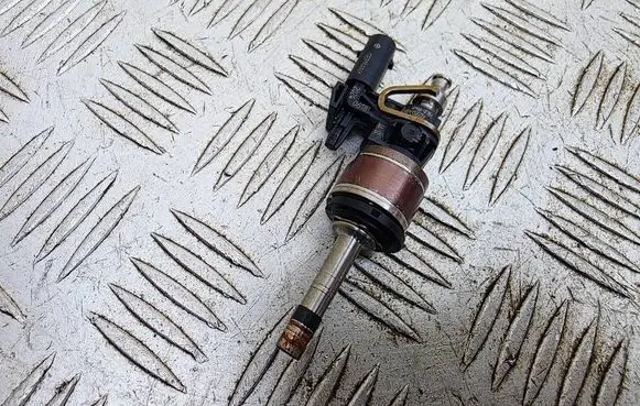 Audi A1 Fuel injector 05C036E