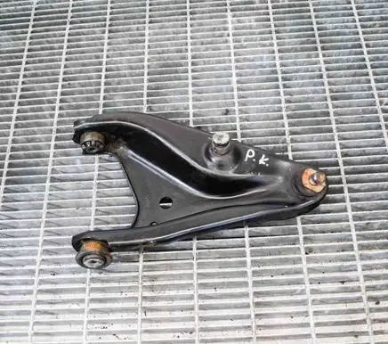 Dacia Sandero Front lower control arm/wishbone