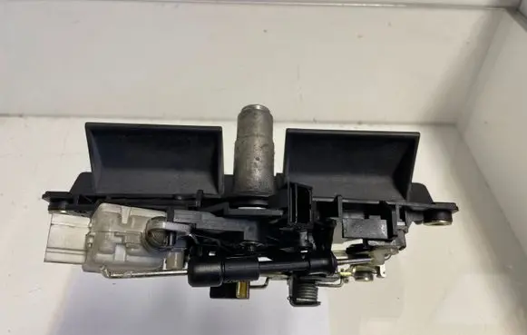 Audi A6 S6 C5 4B Tailgate/trunk/boot exterior handle 4B0827565D 8D9827565D