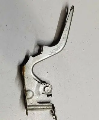 Toyota Verso Engine bonnet/hood hinges 