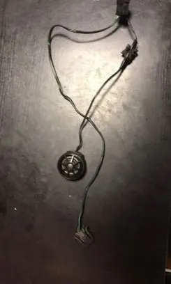 Front door high frequency speaker