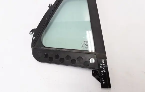 Rear vent window glass
