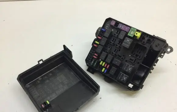 Citroen C-Crosser Fuse box set PR06102000 PR0740000 PR06101000