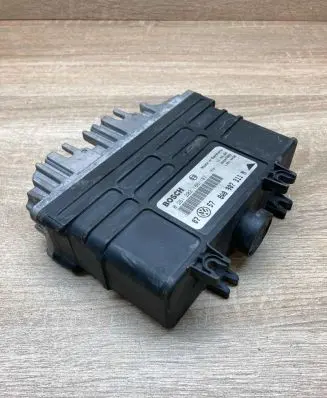 Volkswagen Golf III Engine control unit/module ECU 8A0907311M 0261203186