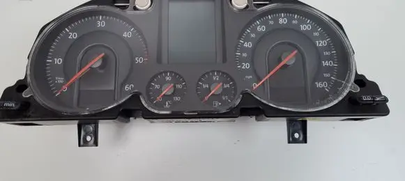Speedometer (instrument cluster)