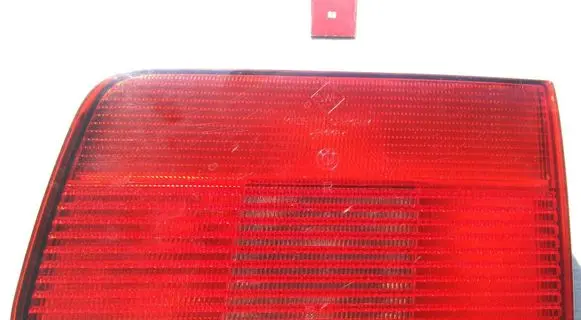 Tailgate rear/tail lights