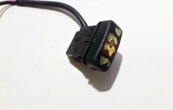 Mazda 323 Hazard light switch 6866c46