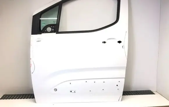 Peugeot Partner III Front door