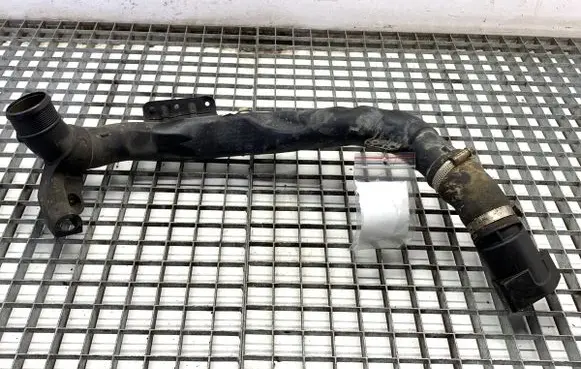 Volkswagen Tiguan Intercooler hose/pipe 5N0145840E