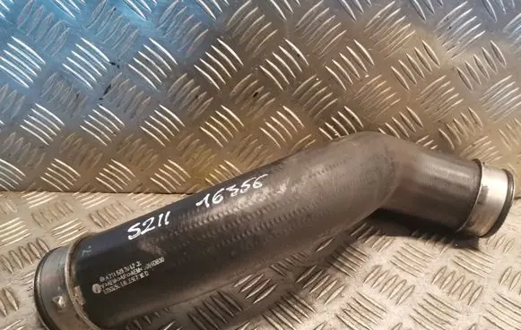 Mercedes-Benz E W211 Intercooler hose/pipe 2115282082