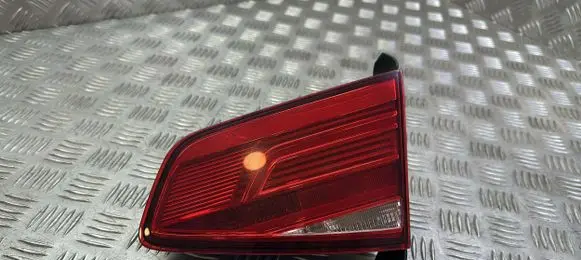 Volkswagen PASSAT B8 Tailgate rear/tail lights